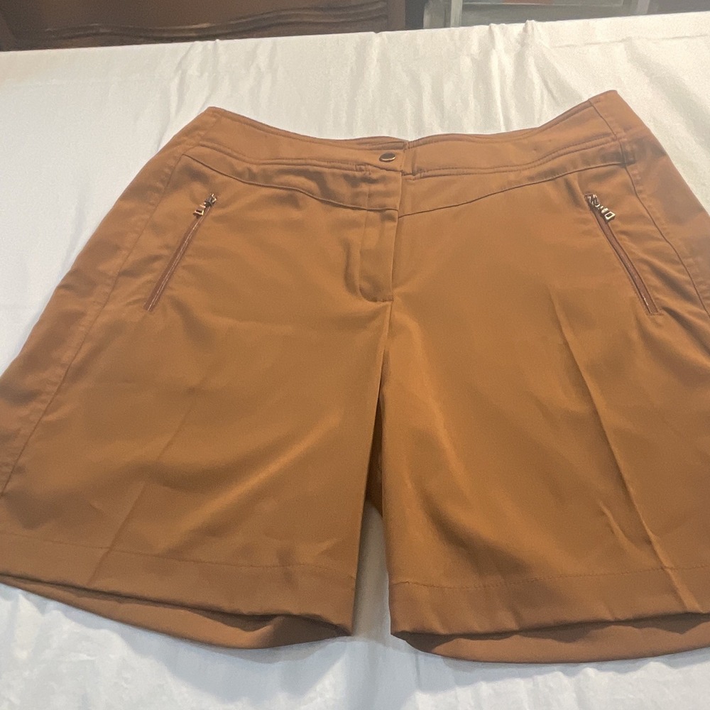 Tail Tech Performance Brown Bermuda Shorts Women's Size 10 Pockets 7" Inseam
